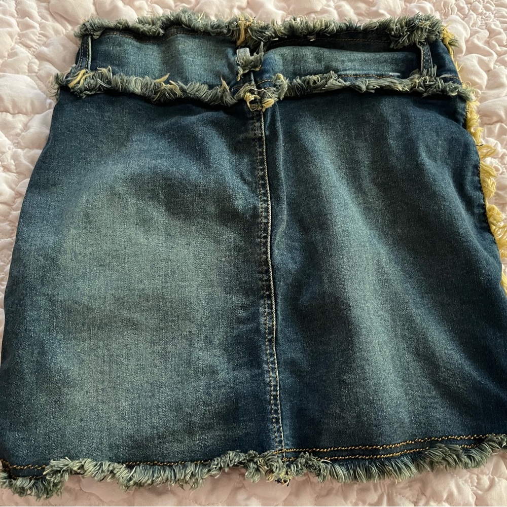 Obsession Skirt - Picture 3 of 3